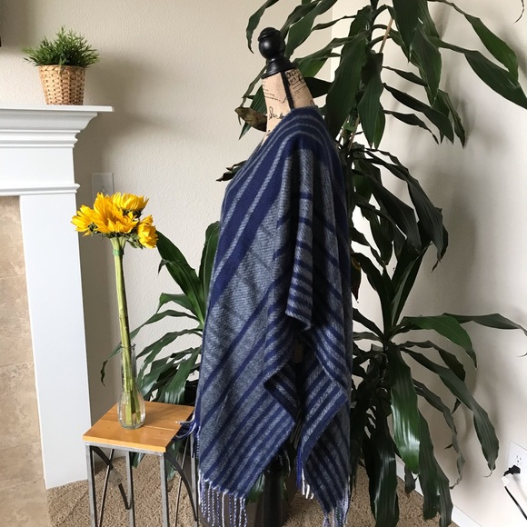 NWOT Poncho Sweater - Picture 2 of 4